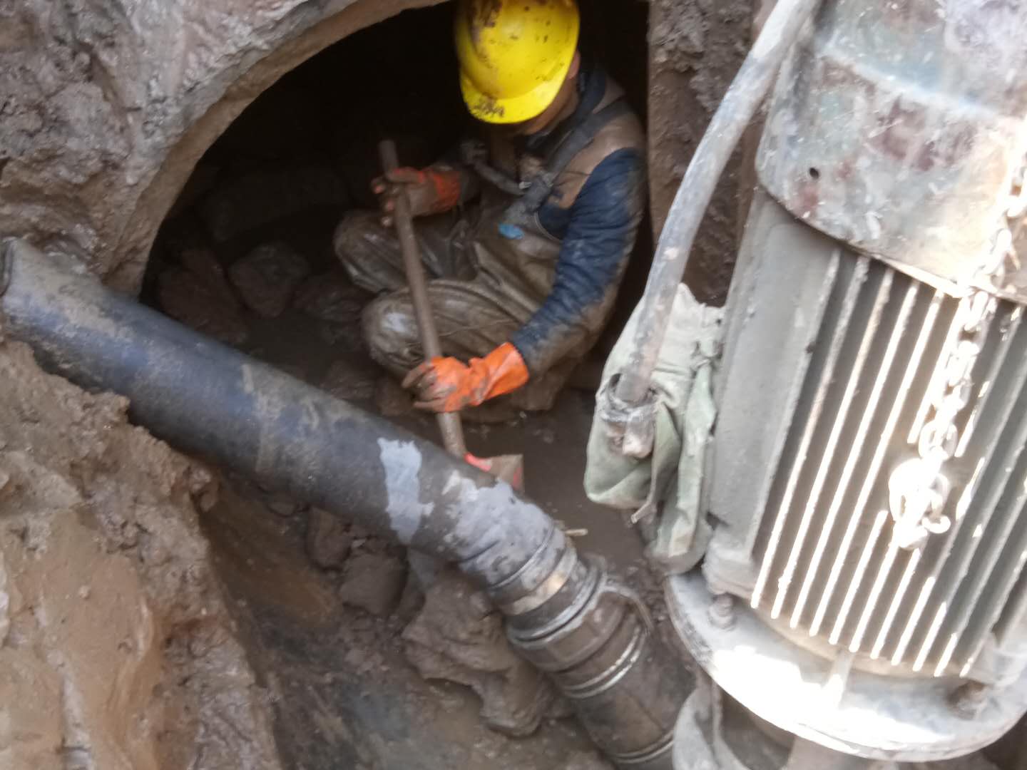 巴林左管道清淤